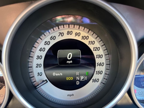 Used Mercedes-Benz E-Class 2015 for sale - 75680857: Photo 32