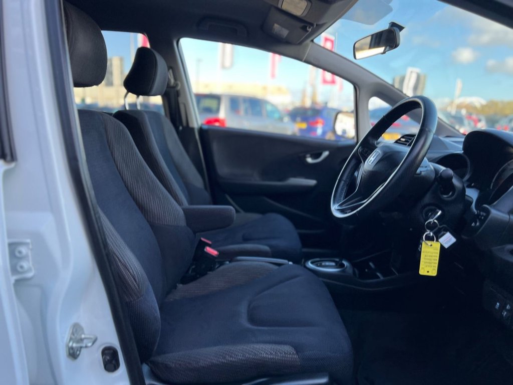 Used Honda Jazz 2015 for sale - 76430251: Photo 14