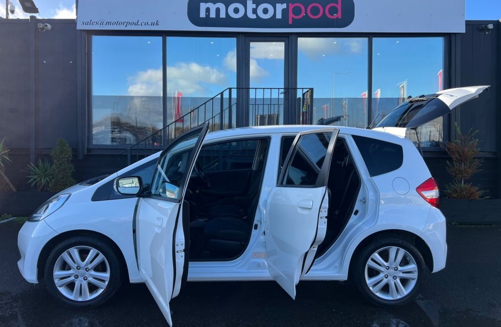 Used Honda Jazz 2015 for sale - 76430251: Photo 6