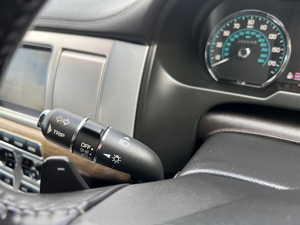 Used Jaguar XF 2012 for sale - 75559929: Photo 16