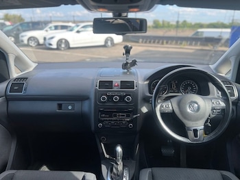 Used Volkswagen Touran 2015 for sale - 78500832: Photo