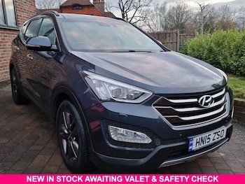 Used Hyundai Santa Fe 2015 for sale - 77319454: Photo