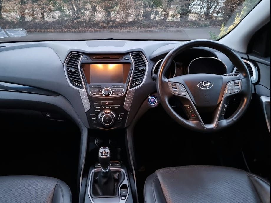 Used Hyundai Santa Fe 2015 for sale - 77319454: Photo 3