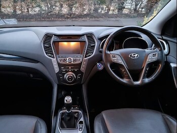 Used Hyundai Santa Fe 2015 for sale - 77319454: Photo