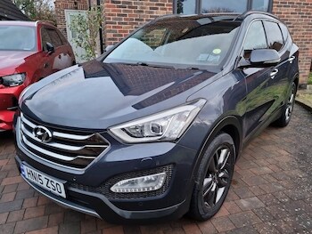 Used Hyundai Santa Fe 2015 for sale - 77319454: Photo