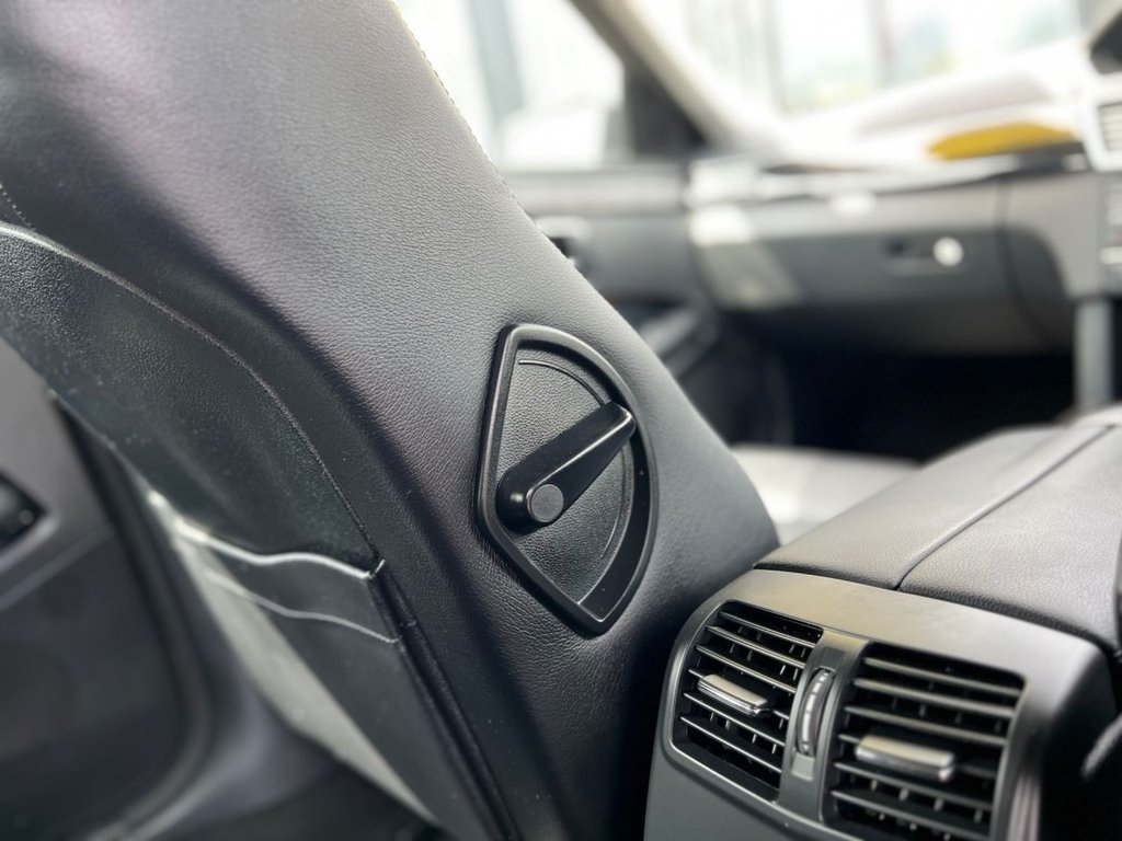 Used Mercedes-Benz E-Class 2011 for sale - 76163558: Photo 44