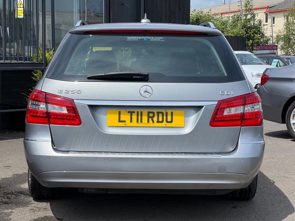 Used Mercedes-Benz E-Class 2011 for sale - 76163558: Photo 6