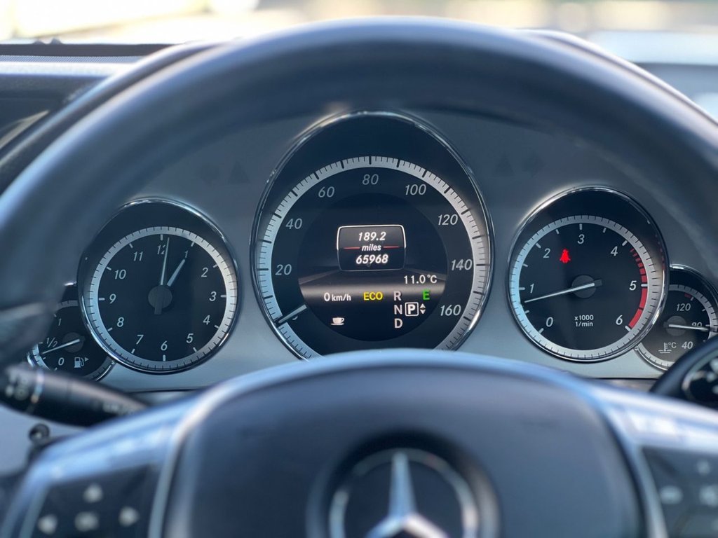 Used Mercedes-Benz E Class 2012 for sale - 76670608: Photo 28