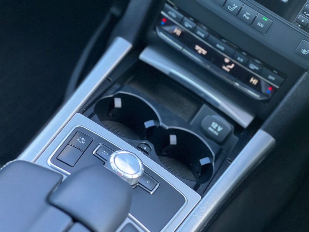 Used Mercedes-Benz E Class 2012 for sale - 76670608: Photo 35