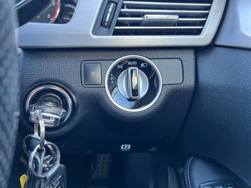 Used Mercedes-Benz E Class 2012 for sale - 76670608: Photo 38