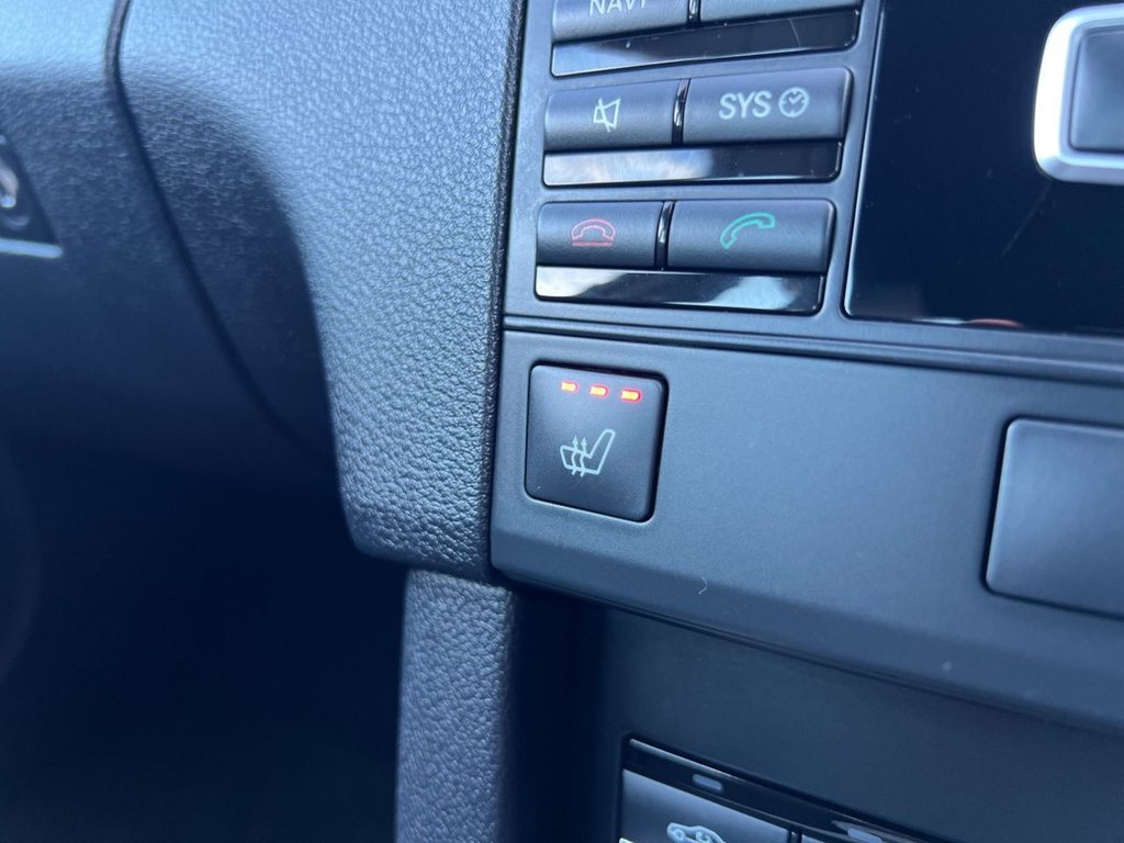 Used Mercedes-Benz E Class 2012 for sale - 76670608: Photo 43