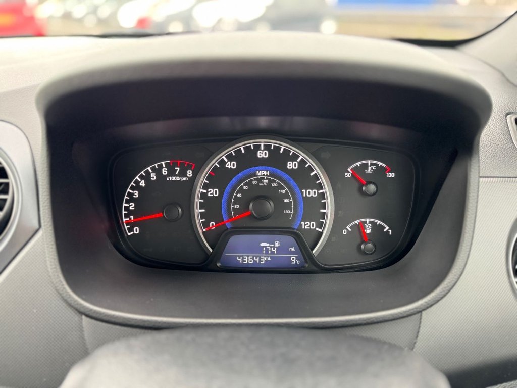 Used Hyundai i10 2018 for sale - 76665754: Photo 36