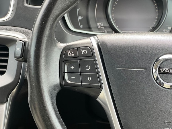 Used Volvo V40 Cross Country 2017 for sale - 75062274: Photo 24