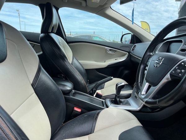 Used Volvo V40 Cross Country 2017 for sale - 75062274: Photo 9