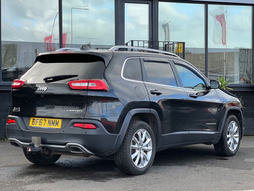 Used Jeep Cherokee 2017 for sale - 76173085: Photo 5
