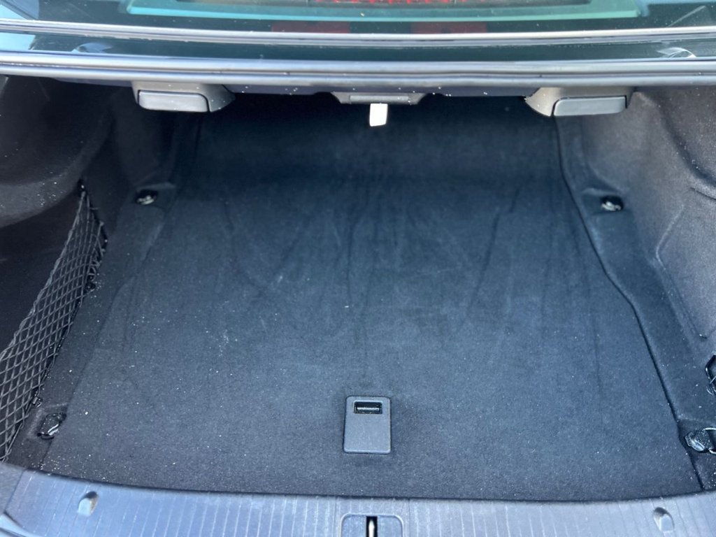 Used Mercedes-Benz E Class 2012 for sale - 77739584: Photo 10