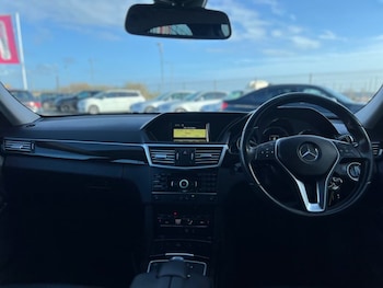 Used Mercedes-Benz E Class 2012 for sale - 77739584: Photo