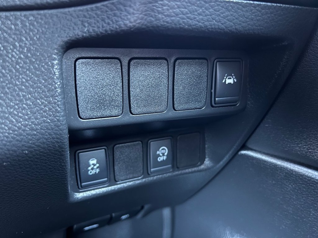 Used Nissan Qashqai 2017 for sale - 76291638: Photo 24