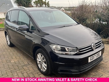 Used Volkswagen Touran 2017 for sale - 77609034: Photo
