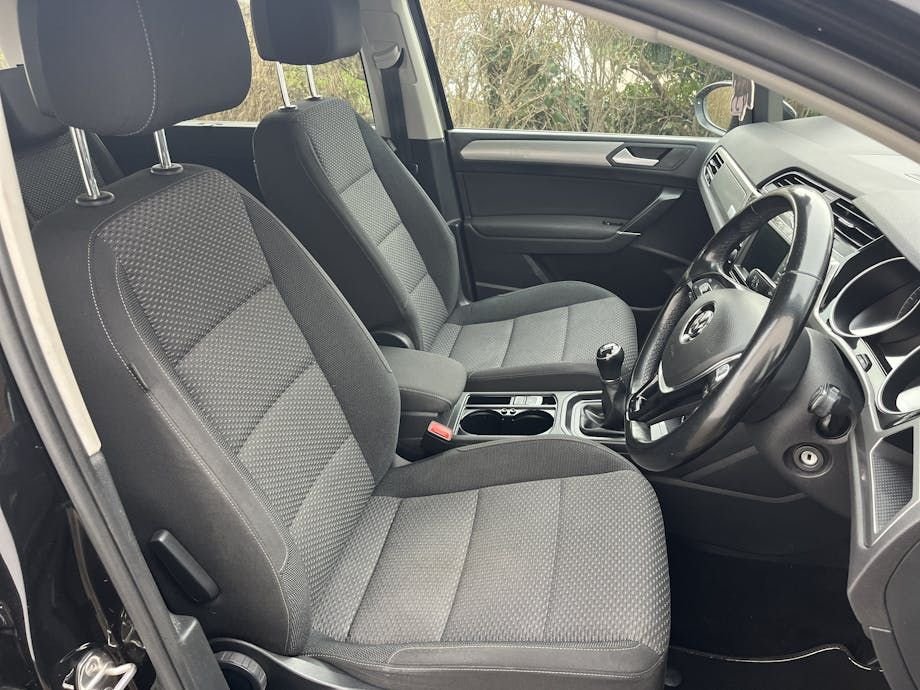 Used Volkswagen Touran 2017 for sale - 77609034: Photo 9