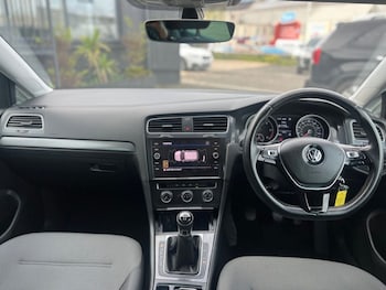 Used Volkswagen Golf 2019 for sale - 78180777: Photo