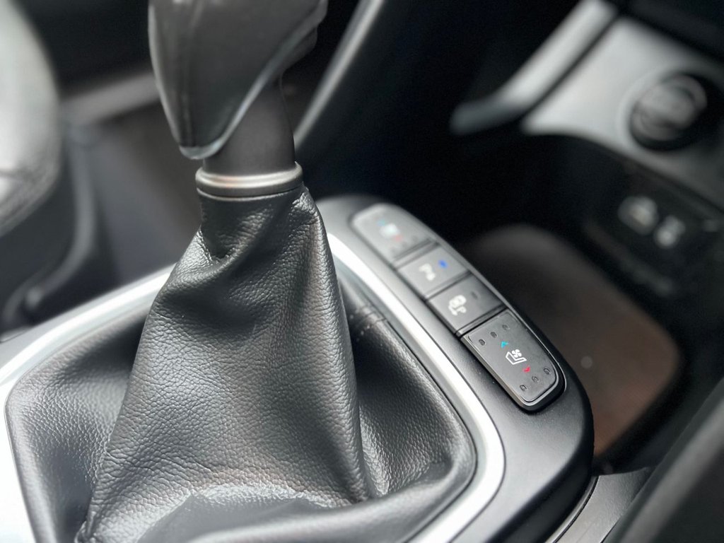 Used Hyundai Santa Fe 2016 for sale - 77408107: Photo 40