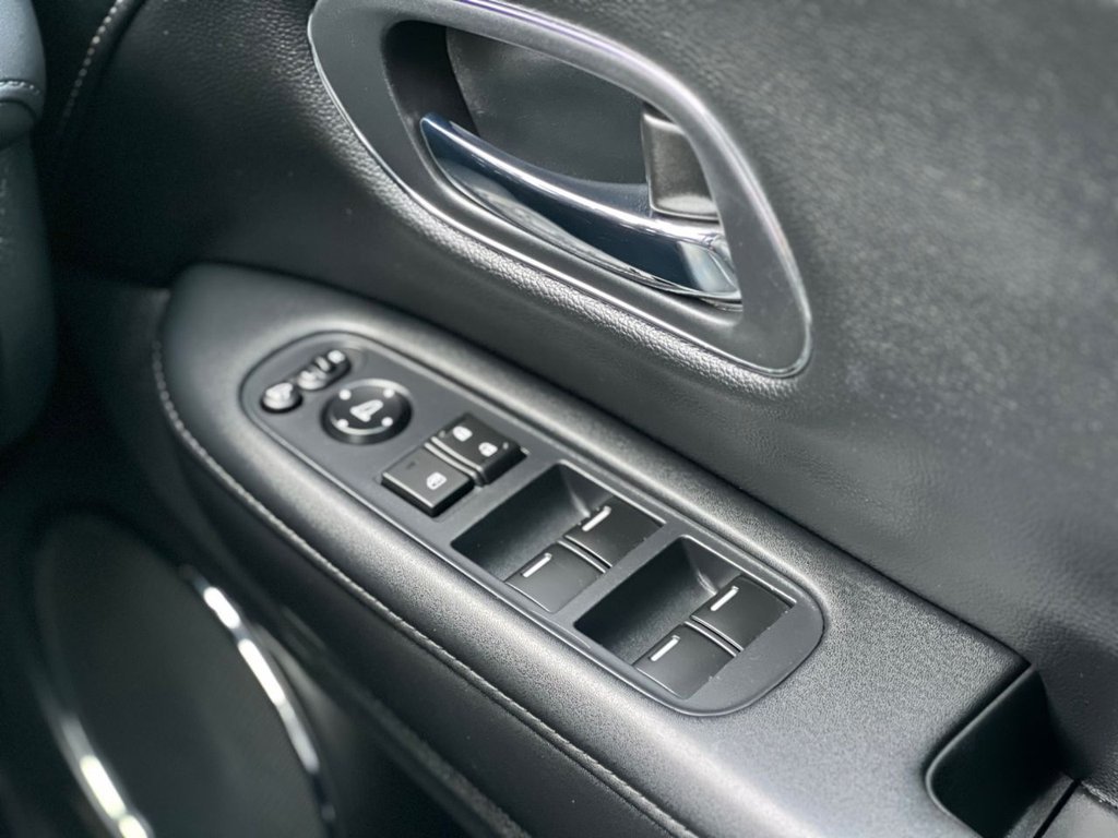 Used Honda HR-V 2015 for sale - 76665662: Photo 14