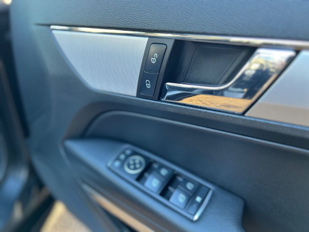 Used Mercedes-Benz E Class 2013 for sale - 77014565: Photo 17