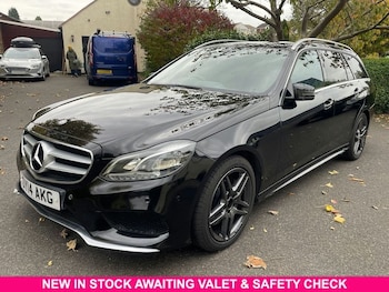 Used Mercedes-Benz E Class 2014 for sale - 76520479: Photo