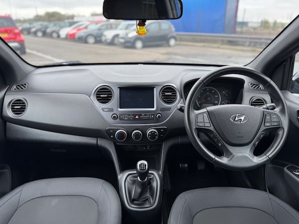 Used Hyundai i10 2018 for sale - 76291622: Photo 30