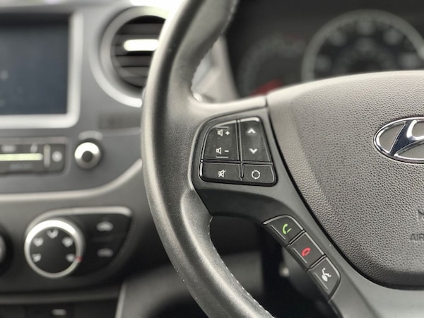 Used Hyundai i10 2018 for sale - 76291622: Photo 32