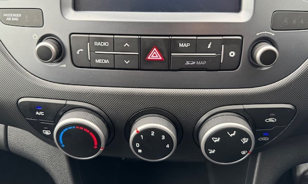 Used Hyundai i10 2018 for sale - 76291622: Photo 37
