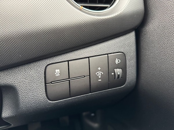Used Hyundai i10 2018 for sale - 76291622: Photo 41