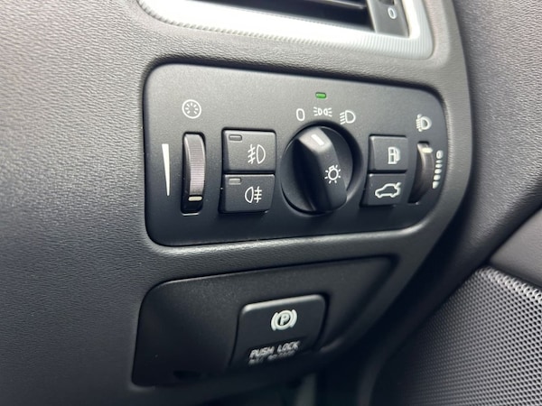 Used Volvo V70 2013 for sale - 75028729: Photo 37