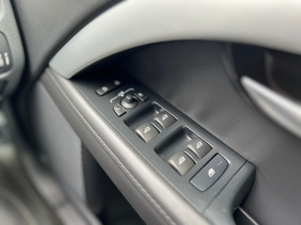 Used Volvo V70 2013 for sale - 75028729: Photo 38