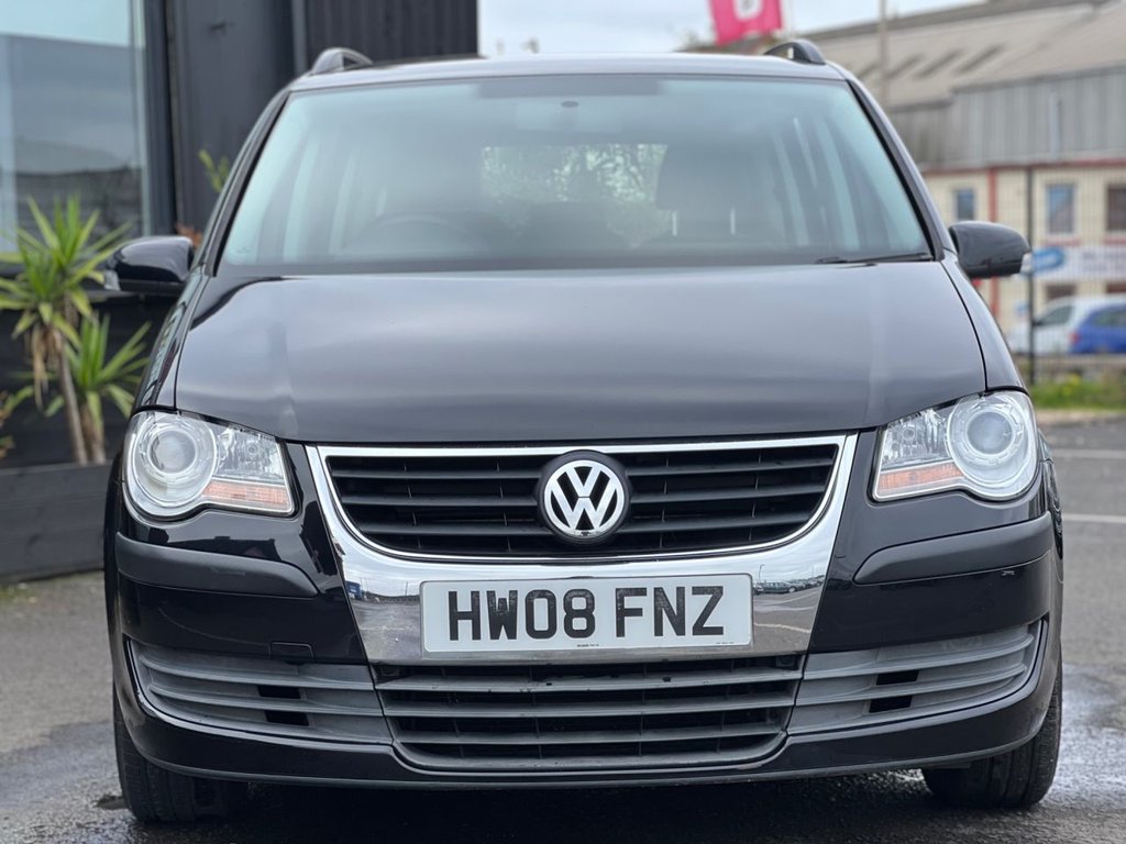 Used Volkswagen Touran 2008 for sale - 76210144: Photo 2