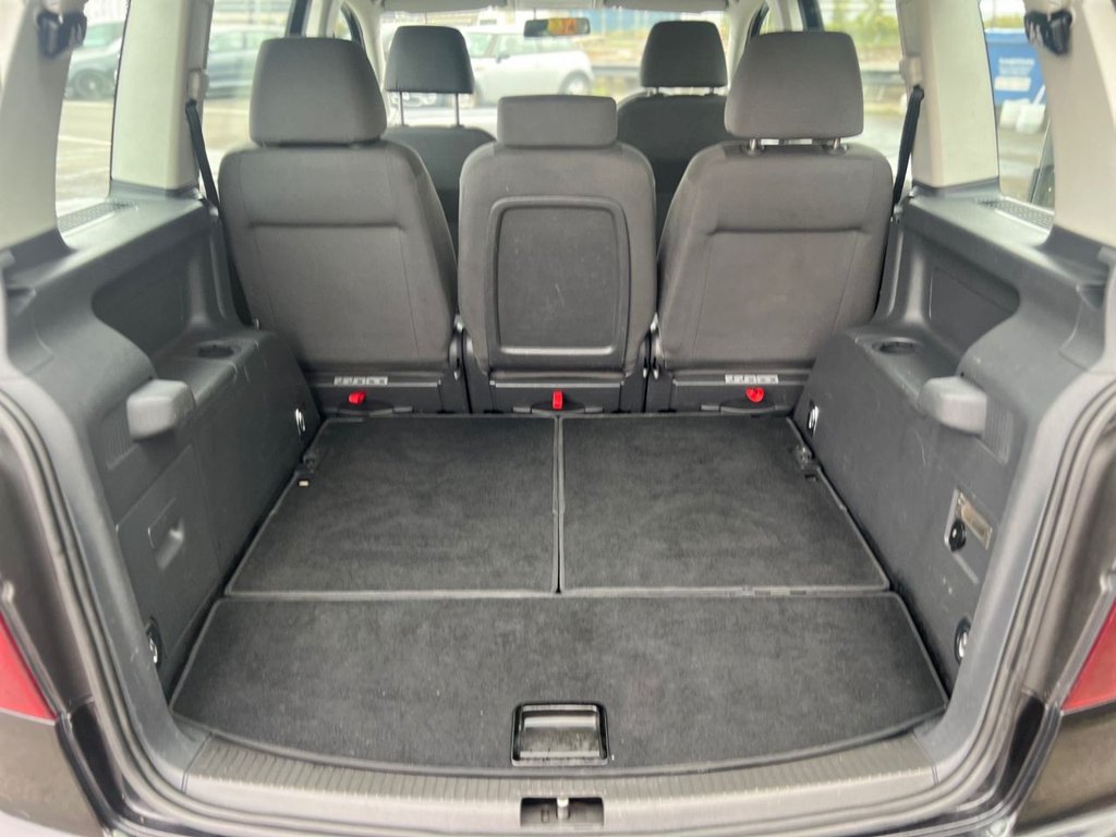 Used Volkswagen Touran 2008 for sale - 76210144: Photo 24