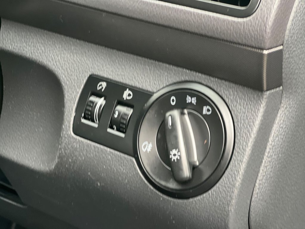 Used Volkswagen Touran 2008 for sale - 76210144: Photo 5