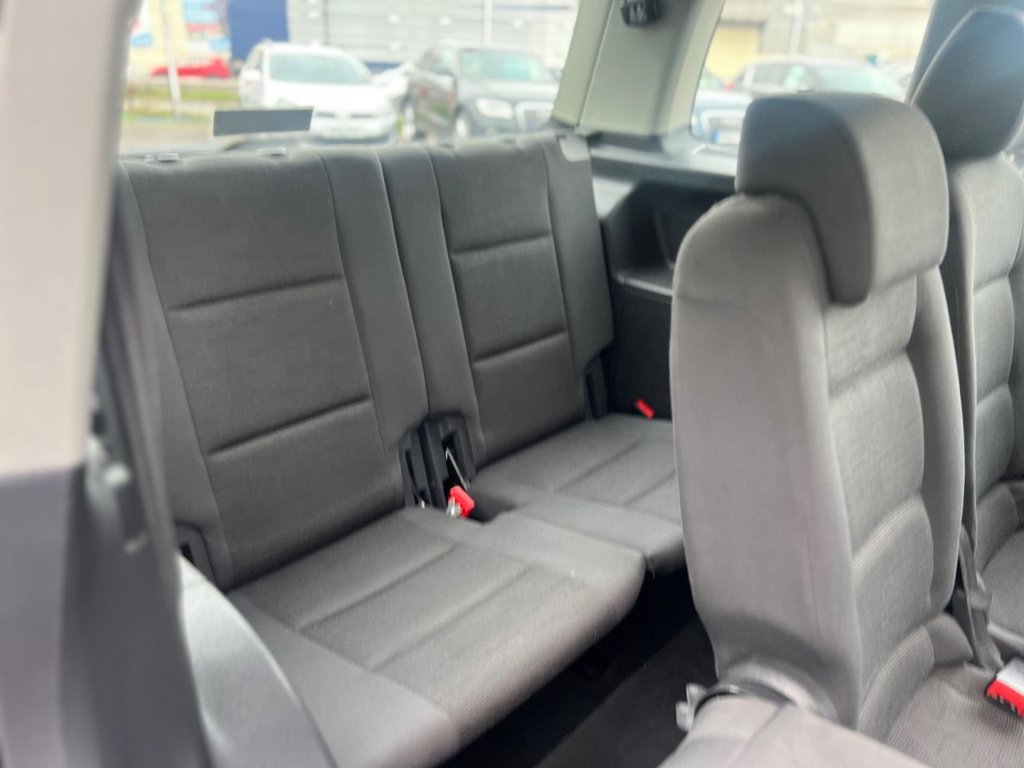 Used Volkswagen Touran 2008 for sale - 76210144: Photo 6