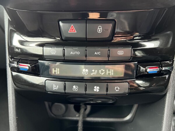 Used Peugeot 208 2019 for sale - 76279881: Photo 24