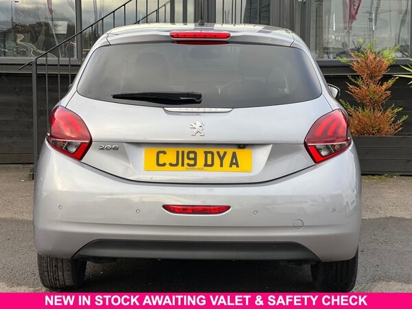 Used Peugeot 208 2019 for sale - 76279881: Photo 2