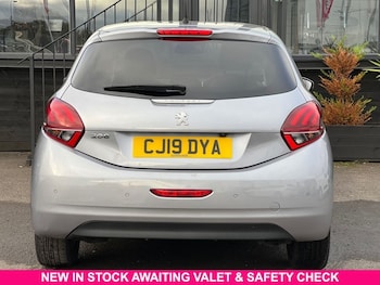 Used Peugeot 208 2019 for sale - 76279881: Photo