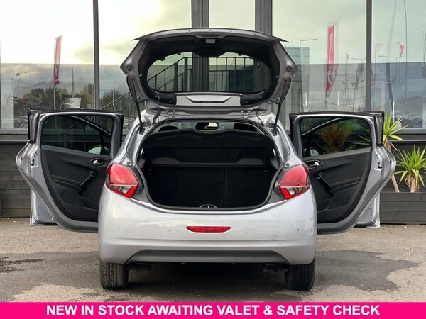 Used Peugeot 208 2019 for sale - 76279881: Photo 3