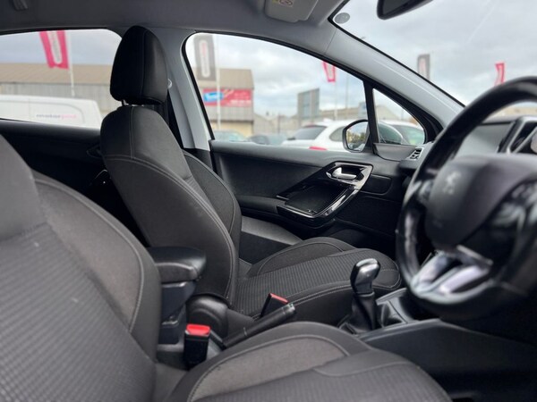 Used Peugeot 208 2019 for sale - 76279881: Photo 4