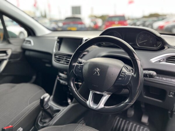 Used Peugeot 208 2019 for sale - 76279881: Photo 5