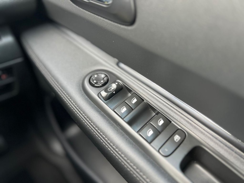 Used Peugeot 3008 2016 for sale - 77427904: Photo 37