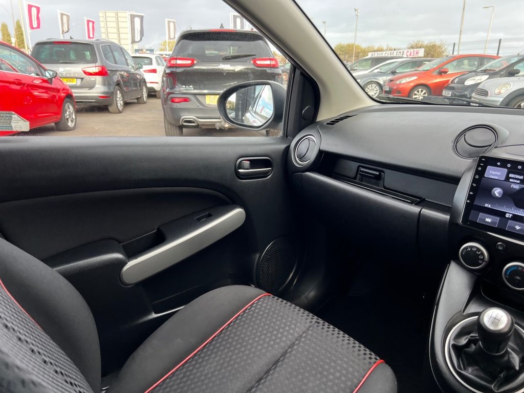 Used Mazda Mazda2 2012 for sale - 76172829: Photo 27