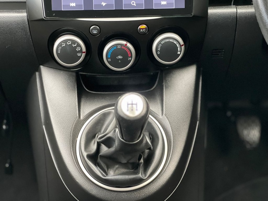 Used Mazda Mazda2 2012 for sale - 76172829: Photo 28