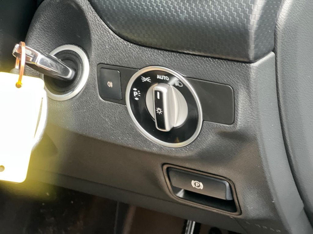 Used Mercedes-Benz A-Class 2014 for sale - 77250354: Photo 30