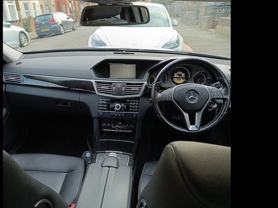 Used Mercedes-Benz E Class 2012 for sale - 77421959: Photo 8